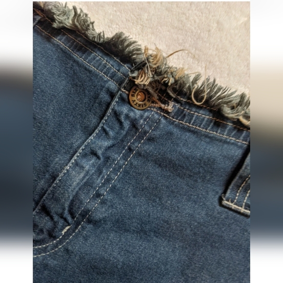 UNIQUE ROUTE 66 Stretch Fit Blue Denim Jean Skirt Size 8 Front Slit w/ Patches. - Picture 3 of 11